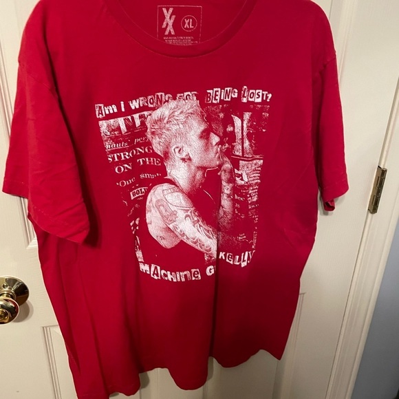 Machine Gun Kelly Bundle 2022 Tour Shirt Black Large and Red Shirt XL - Picture 4 of 5